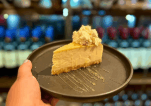NEW YORK-STYLE BAKED CHEESECAKE