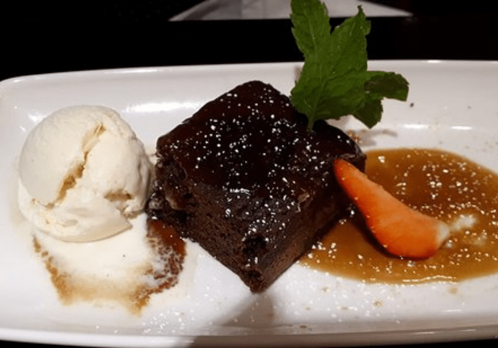 STICKY TOFFEE PUDDING (V) (GF)