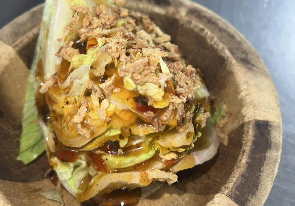 SPICY BURNT CHILLI & CRISPY ONIONS (V)